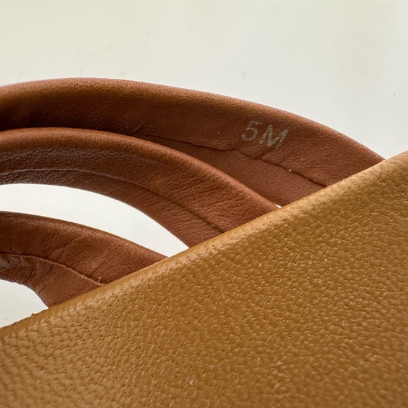 Vionic sandals size 5 - Picture 9 of 14